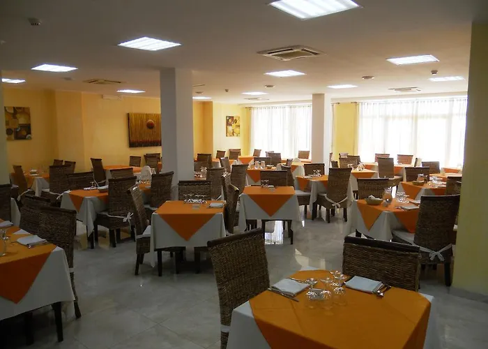 Hotel Club Ravezzo 4*