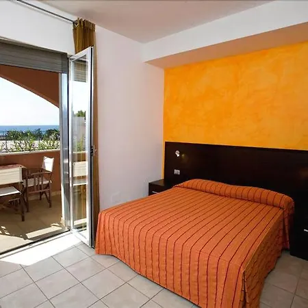 Club Ravezzo Hotel 4*