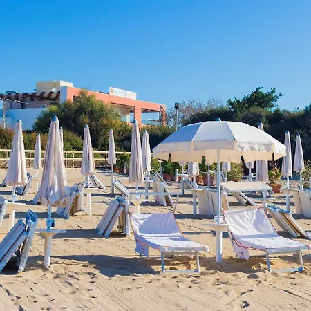 Club Ravezzo Hotel Lido Marini