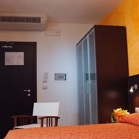 Club Ravezzo Hotel
